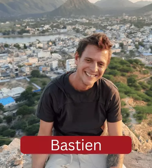 Portrait de Bastien, fondateur de Lilalilou, boutique de mode �thique