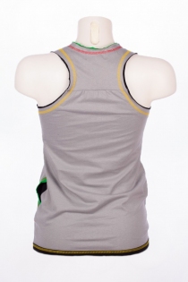 Debardeur &agrave; poches uni pi&egrave;ce contemporaine &agrave; la silhouette harmonieuse et structur&eacute;e