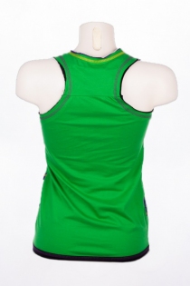 Debardeur &agrave; poches uni v&ecirc;tement f&eacute;minin au tomb&eacute; fluide et &agrave; l'esth&eacute;tique raffin&eacute;e