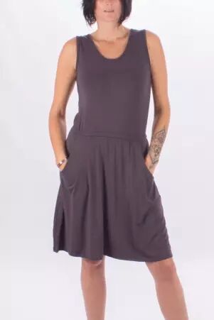 Robe Prune robe boh�me � l'allure naturelle