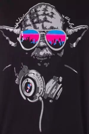 Tee shirt Yoda Noir tee-shirt noir motif yoda