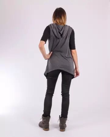 Gilet Yoko Gris Perle pi�ce de pr�t-�-porter chaude � la silhouette fluide � la ligne �l�gante