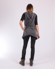 Gilet Yoko Gris Perle v&ecirc;tement cosy pens&eacute; pour superpositions de saison pour un port&eacute; quotidien