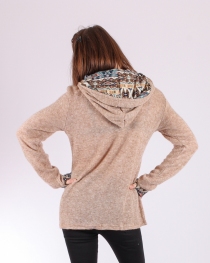 Gilet Madura&iuml; Hoodie Beige pi&egrave;ce cosy &agrave; la ligne actuelle et aux finitions propres