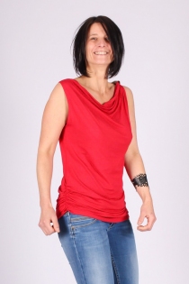 Top Andamaya Rouge top rouge &eacute;clatant esprit affirm&eacute;