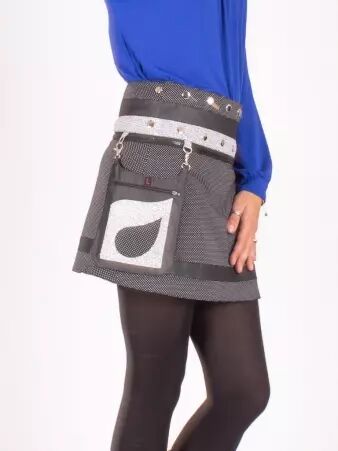 Jupe r�versible Denim style Polka Dot courte cr�ation textile pens�e pour le confort et l'�l�gance quotidienne