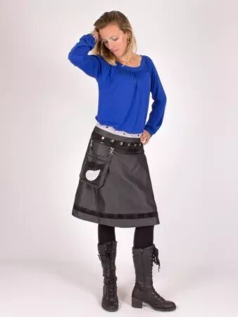 Jupe r�versible Denim style Japan longue pi�ce textile polyvalente � la ligne �l�gante et moderne