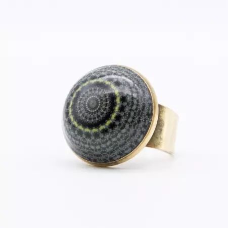 Bague Taima Mandala au langage visuel singulier et moderne