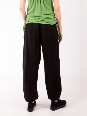 Pantalon Guarani Noir v�tement f�minin sobre et �l�gant