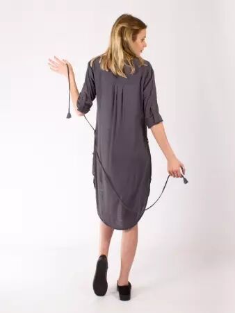 Blouse chemisier Stone cr�ation de caract�re au style distinctif