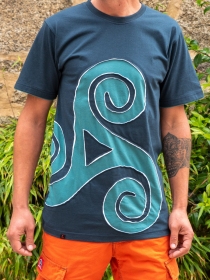 Tee shirt Triskel d&eacute;centr&eacute; Gris ardoise t-shirt triskel gris ardoise style min&eacute;ral