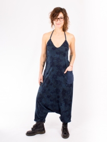 Combinaison Wild Bleu &agrave; l'esth&eacute;tique artisanale et cr&eacute;ative, esprit boh&egrave;me moderne