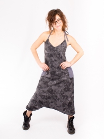 Combinaison Wild Gris v&ecirc;tement f&eacute;minin au tomb&eacute; fluide et &agrave; l'esth&eacute;tique raffin&eacute;e