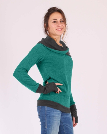 Pull Witch azure pull bleu lumineux � l'allure magique