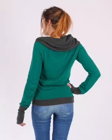 Pull Witch azure pull bleu lumineux � l'allure magique