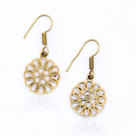 Boucles d'oreilles fleur de vie laitonn�es accessoire textile au look moderne