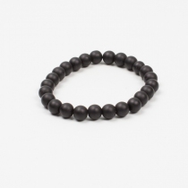 Bracelet Onyx noir mat article mode &agrave; l'esth&eacute;tique actuelle