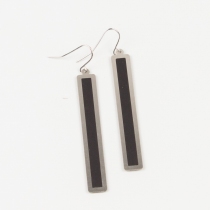 Boucle d'oreille Lign noir bijou mode &agrave; l'esth&eacute;tique minimaliste