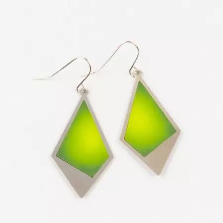 Boucle d'oreille Losange vert bijou mode � l'esth�tique contemporaine
