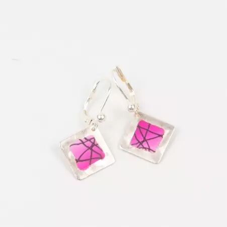 Boucle d'oreille Square rose bijou mode � l'esth�tique douce