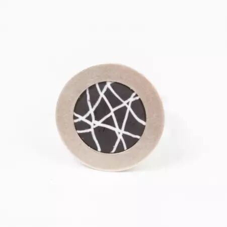 Bague sph�re Noir cr�ation de caract�re au style distinctif