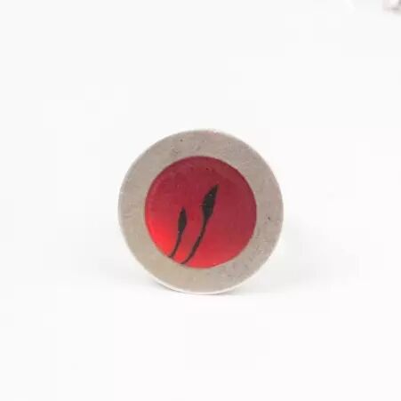 Bague sph�re Rouge cr�ation au caract�re artistique affirm�