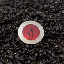 Bague sph&egrave;re Rouge cr&eacute;ation au caract&egrave;re artistique affirm&eacute;