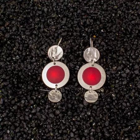 Boucle d'oreille Sphere rouge accessoire bijou au style affirm�