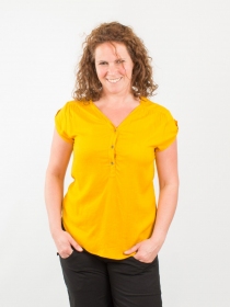 Chemisier Loola Safran &eacute;l&eacute;ment mode &agrave; l'esth&eacute;tique actuelle