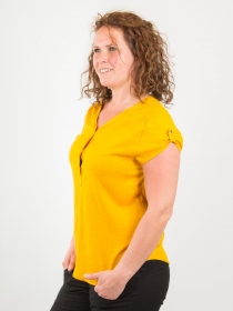 Chemisier Loola Safran pi&egrave;ce vestimentaire &agrave; l'allure tendance