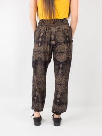 Pantalon harem Peacock gris v&ecirc;tement d&eacute;contract&eacute; &agrave; l'esth&eacute;tique graphique apais&eacute;e