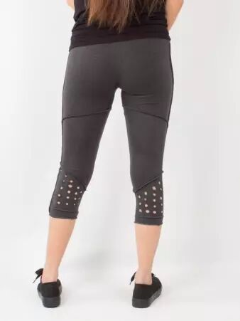 Legging Lazer cut Taupe legging taupe d�coup� au style �quilibr�
