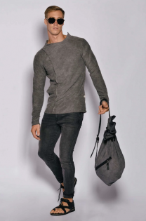 Pull La croix pi&egrave;ce mode confortable &agrave; l'esth&eacute;tique contemporaine