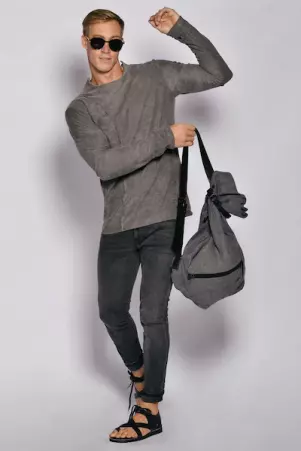 Pull La croix pull f�minin au tomb� structur�