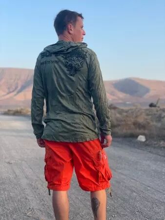 Hoodie Barong kaki maille douce offrant un port� agr�able et �l�gant