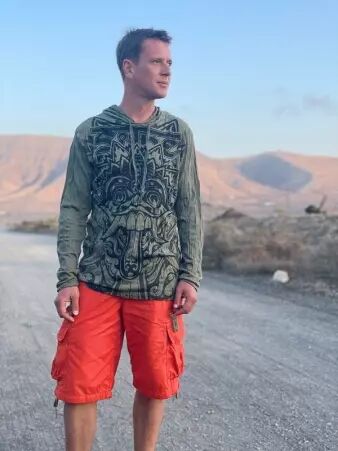 Hoodie Barong kaki maille douce offrant un port� agr�able et �l�gant