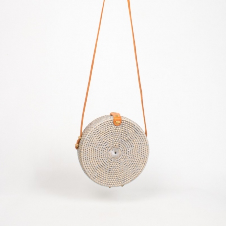 Sac en rotin tress� rond bicolore cr�me et argent style boh�me accessoire �l�gant