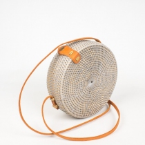 Sac en rotin tress&eacute; rond bicolore cr&egrave;me et argent style boh&egrave;me panier chic