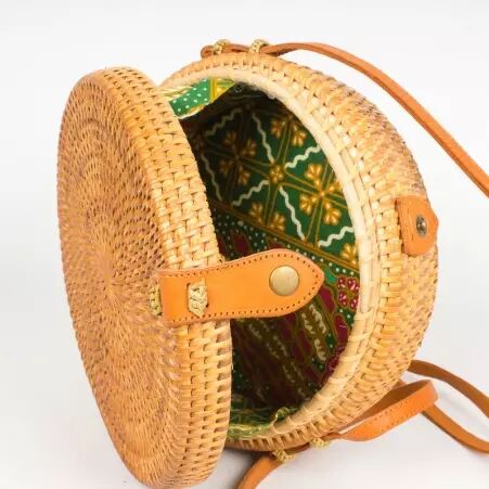 Sac en rotin tress� naturel bandouli�re cuir style boh�me sac l�ger d'�t�
