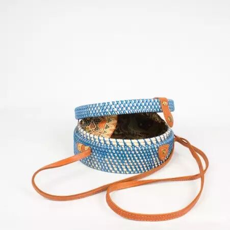 Sac en rotin tress� rond bicolore z�br� bleu style boh�me accessoire original