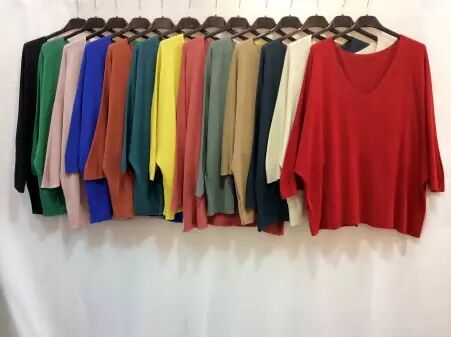 Haut manches courtes col V Rose v�tement en maille � la coupe confortable et � l'allure contemporaine
