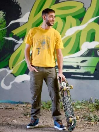 Tee-shirt Universe jaune t-shirt universe jaune �clat lumineux