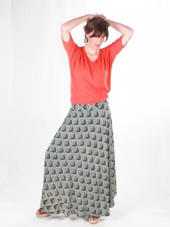 Jupe longue Esm� Art-deco v�tement polyvalent � la ligne �l�gante et � la coupe agr�able pour la mi-saison