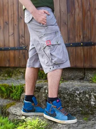Molecule 45020 Gris pantalon Molecule gris � la coupe fonctionnelle et au look contemporain