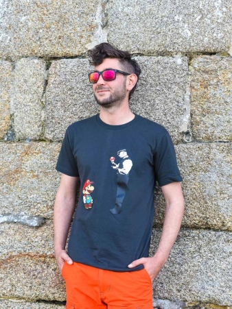 T-shirt Mario Policeman gris t-shirt mario policier gris graphique