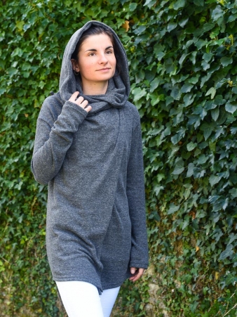 Gilet Kali Gris v�tement en maille au tomb� naturel et confortable