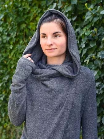 Gilet Kali Gris v�tement en maille au tomb� naturel et confortable