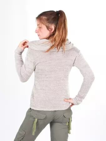 Pull chin� cr�me pull confortable � l'allure casual