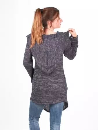 Gilet long � capuche Pixie bleu maille chaude au style contemporain