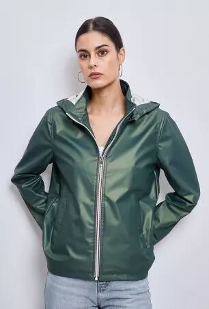 Parka courte iris�e verte parka courte verte iris�e au style moderne